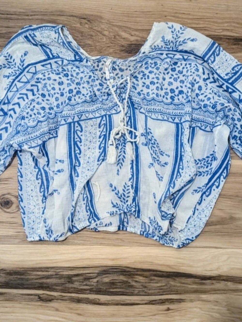Free People Blue & White Linen Boho Top long slv w/elastic at wrist S Like New